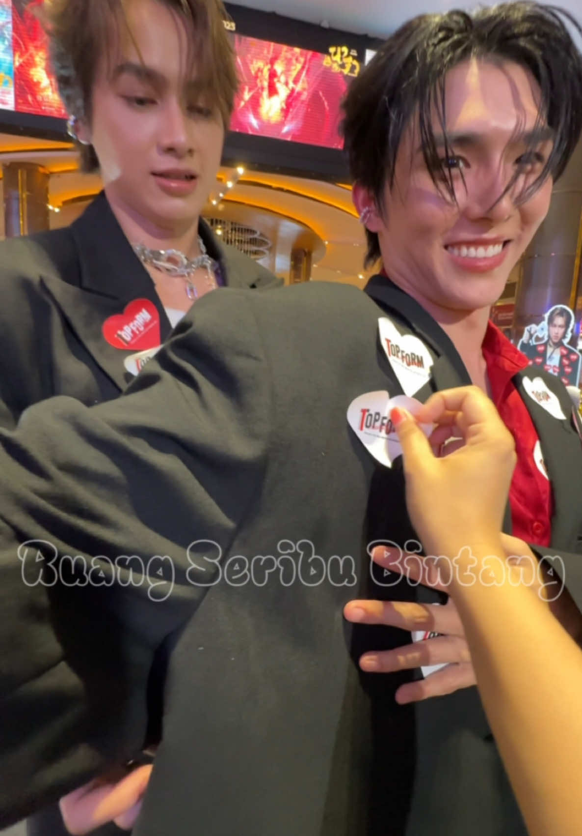 Its Akin, its not Boom. It will be hard to beat him and become number 1 na Jin. Good luck 🤣🤣🤣 Note: I love and support Smart for years and this is my first meet with Boom. Boom so cute, nice, friendly & handsome. I love and support you too now. Love both of you 🫶🏻🥰 #topformtheseries #smartchisanupong #smart_cnsp #bxxm__jj #smartboom #jinakin 