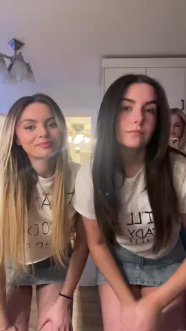 🪩🥂💋👯‍♀️