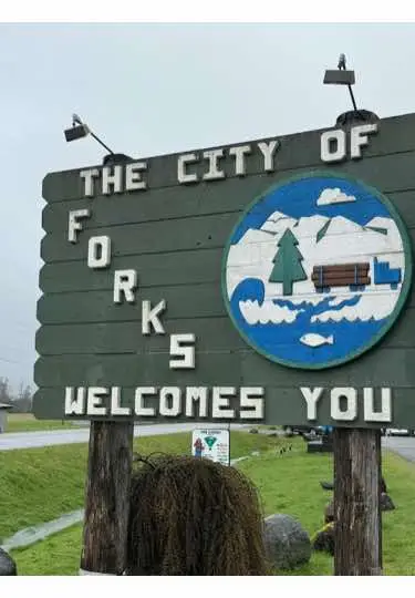 #forks #twilight #seattledaytrip #forkswashington  #twilightsaga #teamedward 
