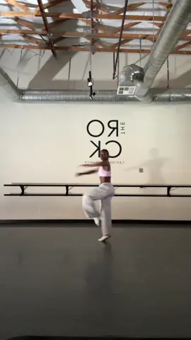 pop muzik!! @regan #popmuzik #mollylong #fyp #dance #foryoupage #viral #xyzabc #makemefamous 