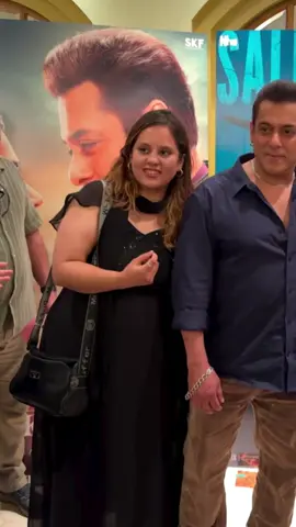 LUCKY GIRL #salmankhanfan #trendingnow #fyp #fypdonggggggg #tiktokindia #salmankhanfans #viraltiktok #viralvideo #masukberanda #you #for #foreyoupage #india #aktor #salmankhan #fypage #tiktokindia #hadsome #celebritycrush #sikandar 