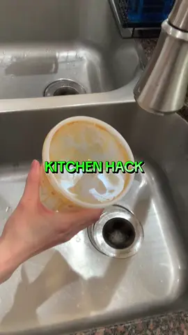Genius life hack #lifehacks #tiktokhacks #tiktokhacks #viralhacks #homhacks #momhacks #diyhacks  #DIY #viraltiktok #easytips #fyp #tipsandtricks #viraltiktokvideo #hacks #usefullifetips #homehacks #MomsofTikTok 