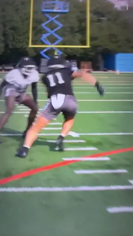 240 shouldn’t move like that #1on1s #drafts #routerunning #lightskinpowers #coastalfootball #chantsup 
