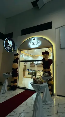 The wait is over! ✨ We are officially open! Come visit us today for exclusive Eid drinks, delicious treats, and good vibes. Can’t wait to welcome you! See you there! 🎉☕  📍 Hodan Mall, Taleex Designed by @AL BEYT CONSTRUCTION #EidAtAgancafe 