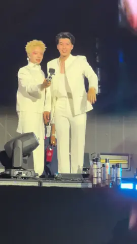 Visual ko đùa được nha #anhtraisayhi #concert #day5 #hieuthuhai 
