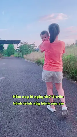 Mọi người ơi cho em xin 1 FL với ạ. #xuhuong #xuhuongtiktok #xaykenhtiktok #hanhtrinhxaykenhtiktok 