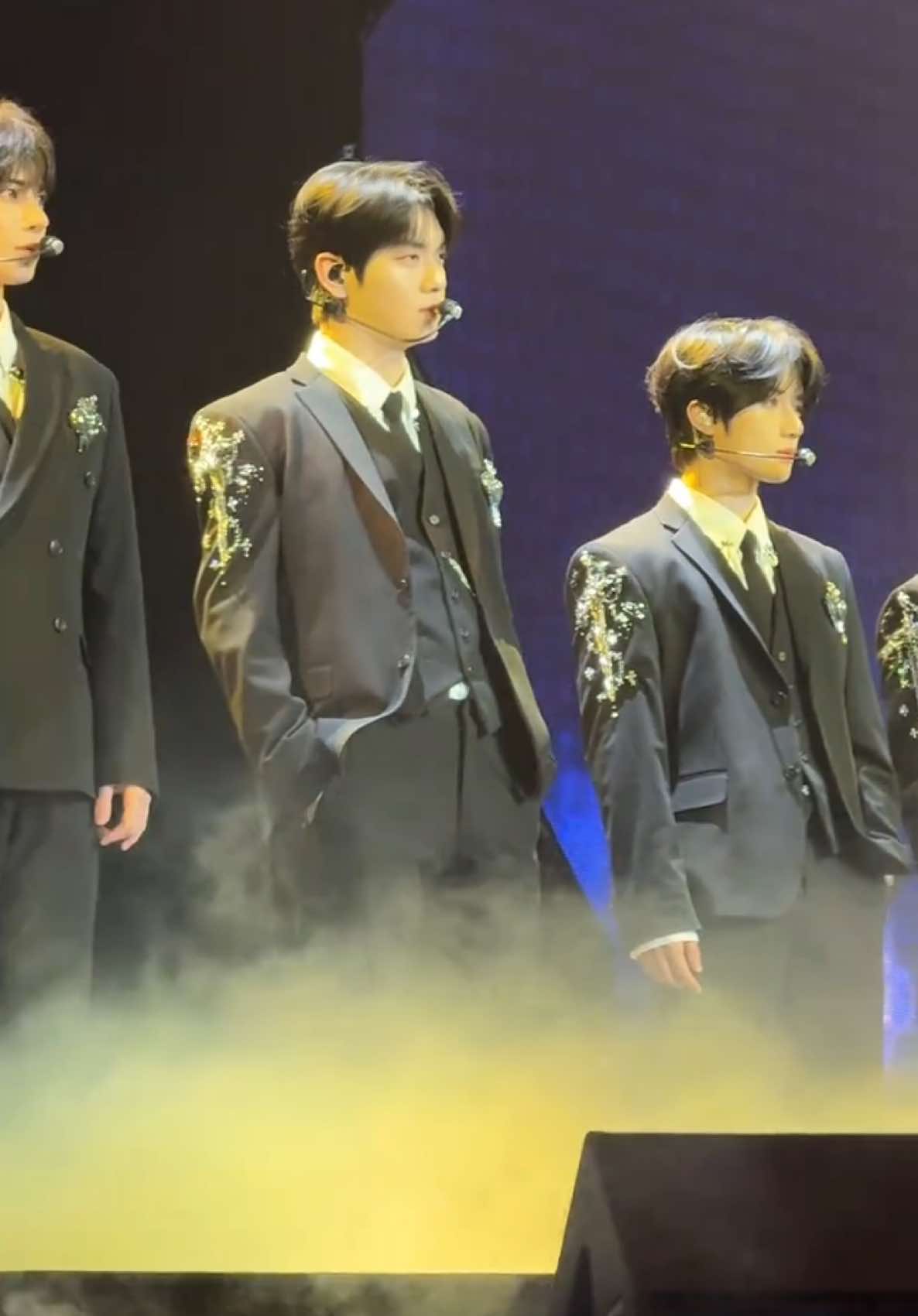 #txt_tour_actpromise_ep2 #txt #tomorrow_x_together   incheon day 2 — opening 