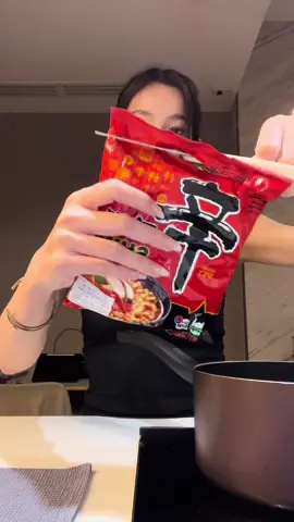 ความลับที่ไม่อยากบอกใครว่าติดรามยอนเกาหลีมาก แล้วต้องเป็นซองนี้เท่านั้น #shinramyun #ramyun #มาม่าเกาหลี #ชินรามยอน #อร่อยบอกต่อ 