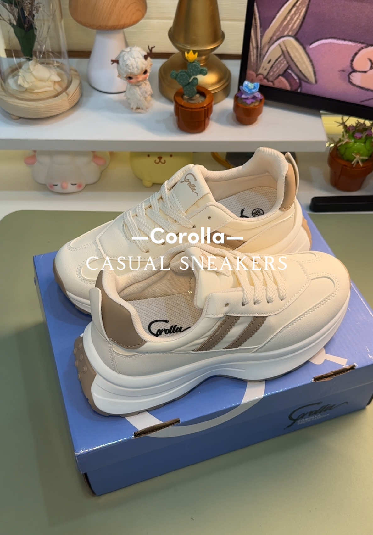 Corolla casual sneakers in brown and white 🤍  #corolla #corollasneakers #sneakers #sneakersforwomen #corollashoes #shoesrecommendation #whiteshoes 