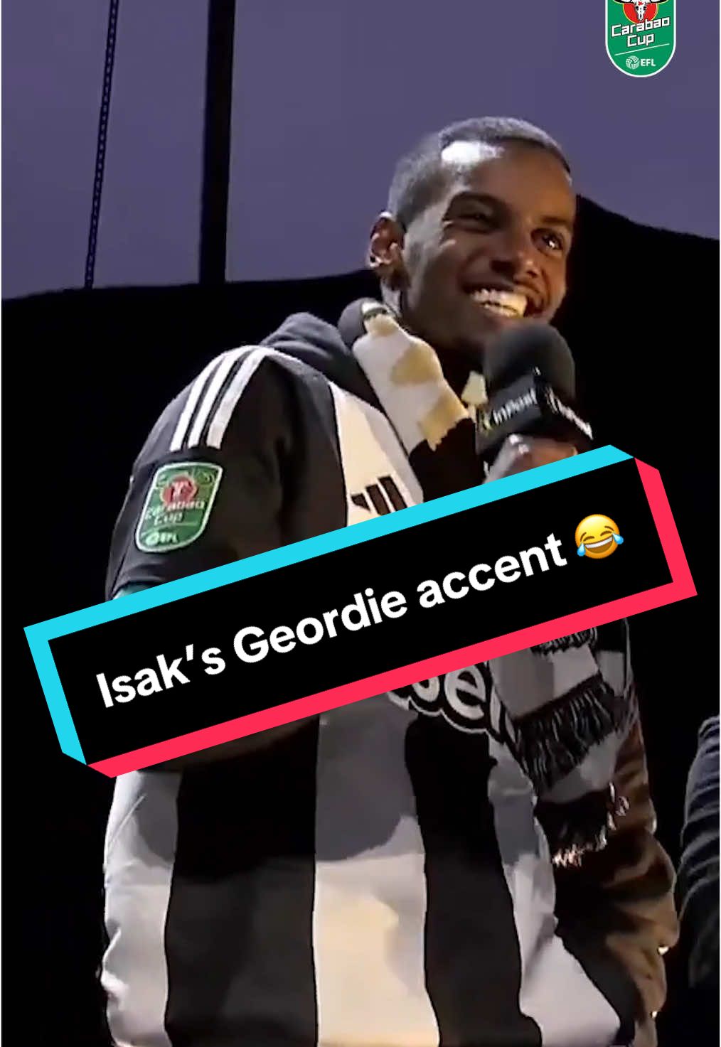 Isak is a Geordie! 😂 ⚫️⚪️ #EFL #CarabaoCup #Isak #NUFC 