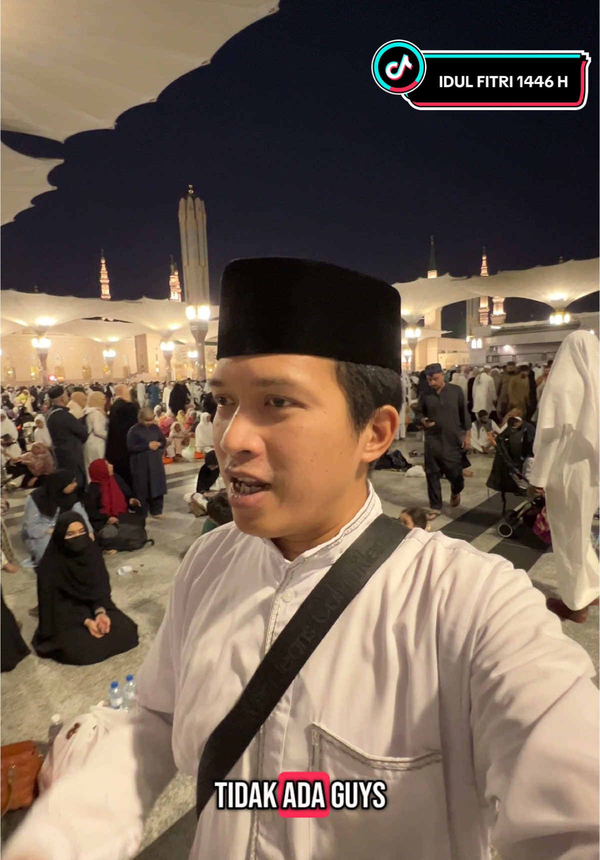 تقبل الله منا و منكم صيامنا و صيامكم  تقبل يا كريم، و جعل الله لنا و لكم العافية، و كل عام و أنتم بخير.  “Selamat Hari Raya Idul Fitri 1446H, mohon maaf lahir batin semuanya. Semoga kita semua menjadi hamba yg lebih baik lagi di sisi Allah SWT”. #lebaran #idulfitri #umrah #madinah #saudiarabia 