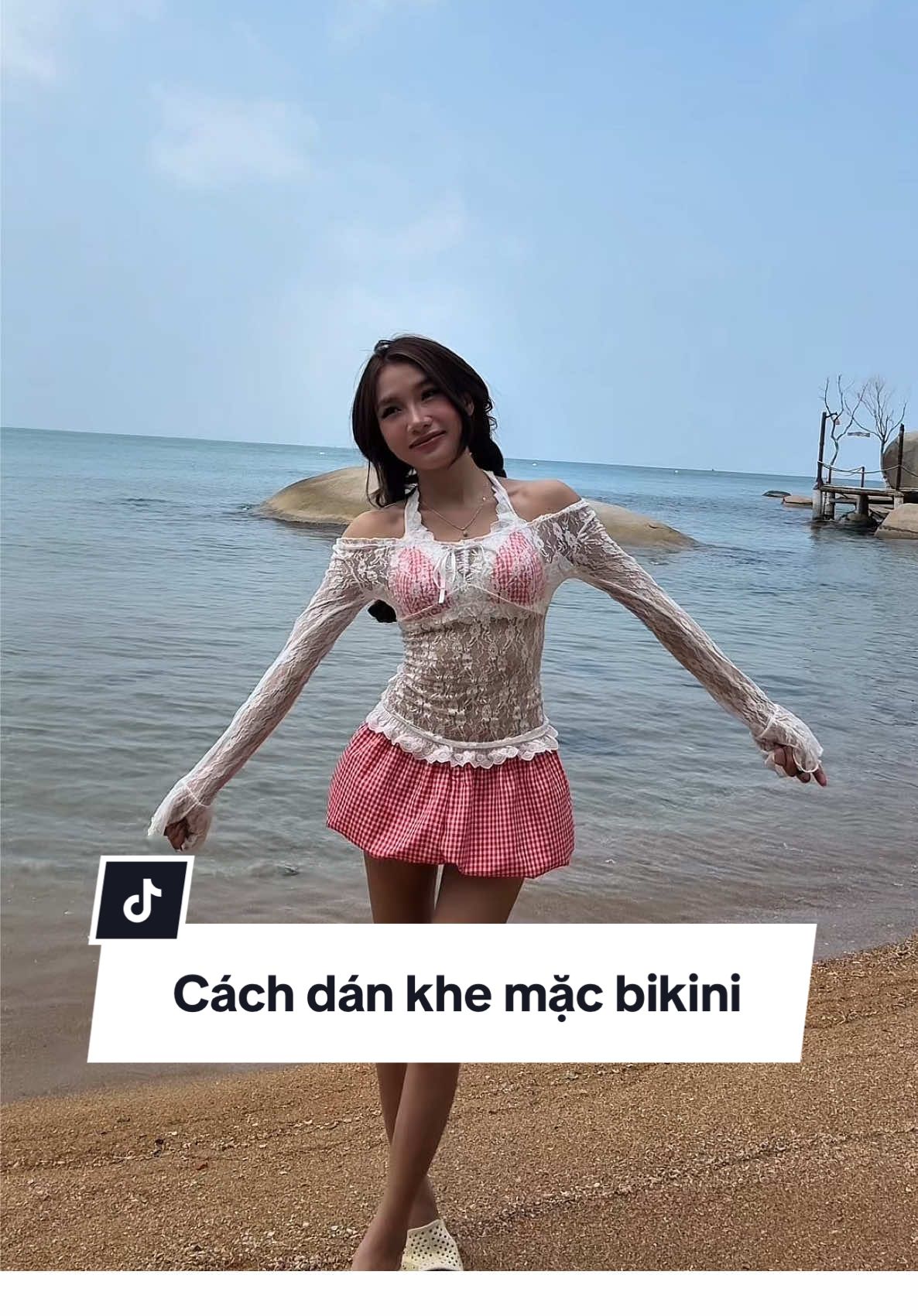 Trả lời @Lê Thị Mai83 cách dán đúng và sai nè Chế iu, nếu mà hõng dán đẹp đc Chế coi live em chỉ kĩ hơn hén😚(Bra mặc đc bjkjnj cúp to) #Nhivisecret #Visecretbra #outfit #aosomi #danbantay #brachongtuot #aolot 