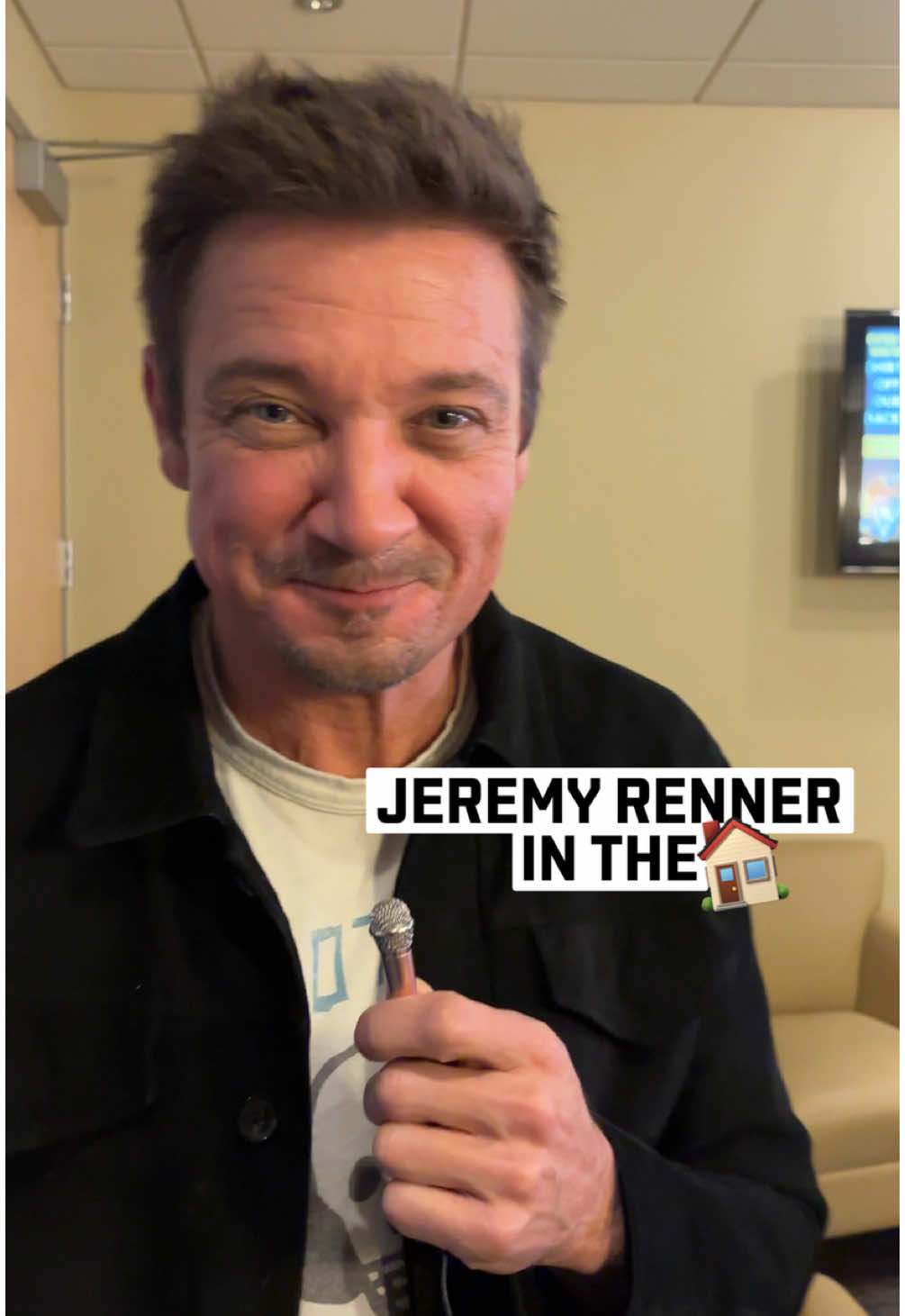 Happy to have you, @Jeremy Renner!