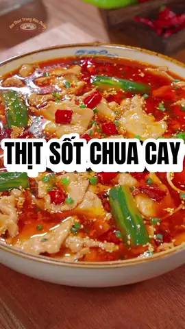 Món ăn đậm đà hương vị với sự kết hợp hoàn hảo giữa vị chua thanh của dứa, cà chua chút cay nồng của ớt và vị ngọt đậm đà của thịt. Miếng thịt mềm mại thấm đẫm nước sốt sánh mịn, chua chua ngọt ngọt, cay cay kích thích vị giác. Ăn kèm với cơm nóng thì thật là tuyệt vời. #amthuctrunghoa #amthuctrunghoadaily #nauan #hocnauan #nauancungtiktok #thitsotchuacay 