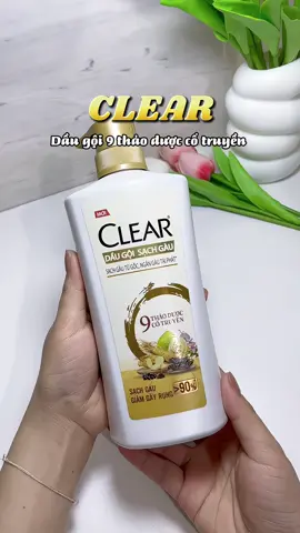 Dầu gội CLEAR 9 thảo mộc cổ truyền #daugoi #clear #daugoiclear #clear9thaoduoccotruyen #chamsoctoc #reviewlamdep #LearnOnTikTok #viral #xuhuong #thinhhanh #fyp #trending #hoptaccungunilever 