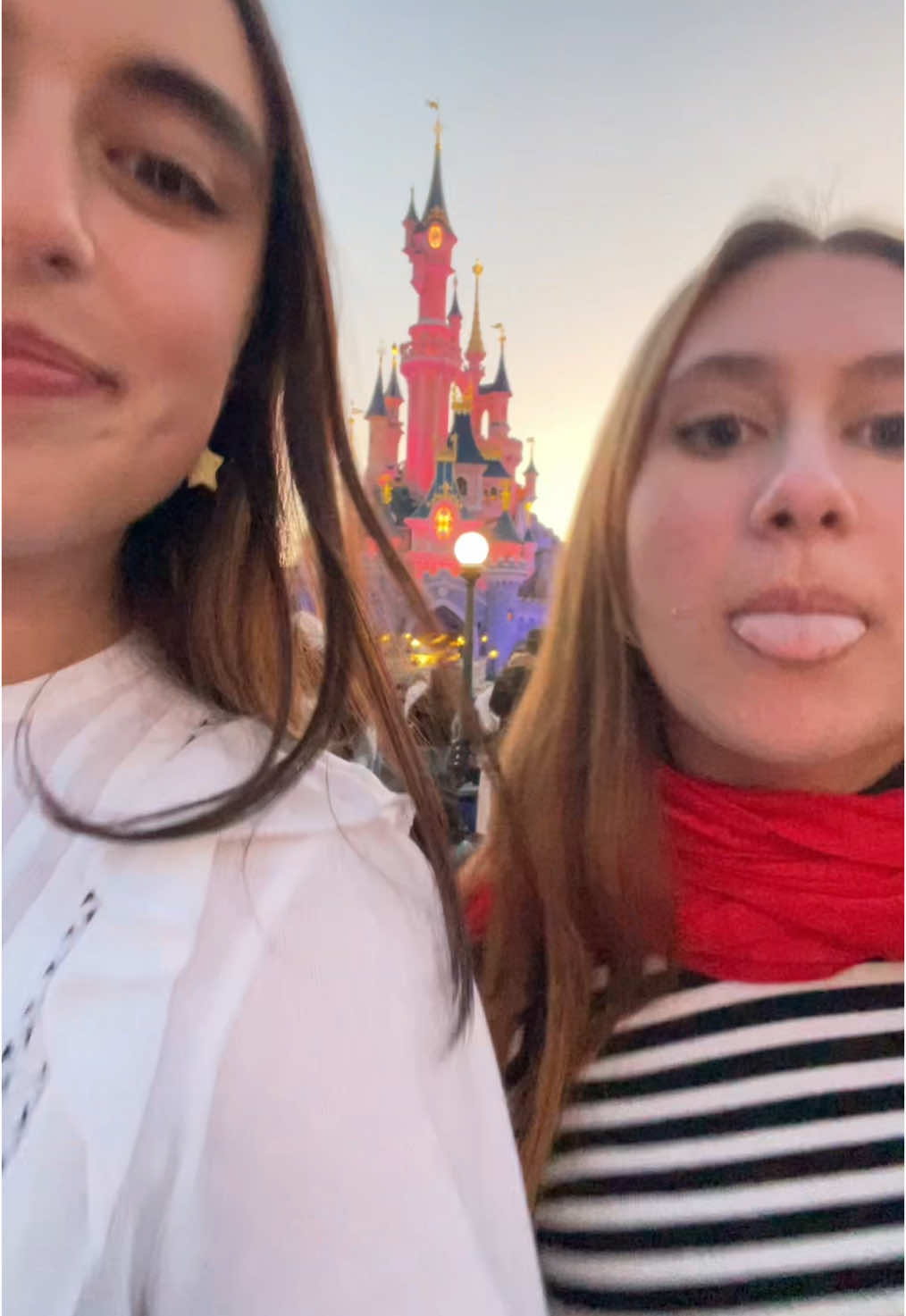 @joana flor #fy #fyp #disney #disneyland #paris 