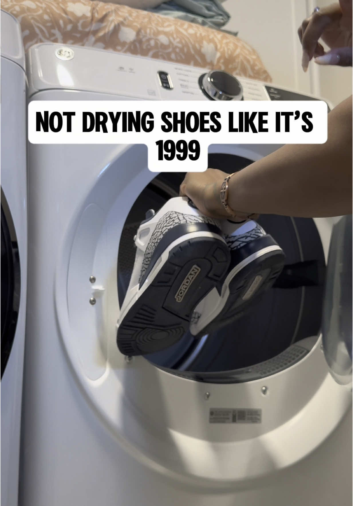 Stop Drying Shoes Like It’s The 90s and Try The Light Weight Shoe Dryer #tiktokshopspringglowup #springsale #shoedryer 