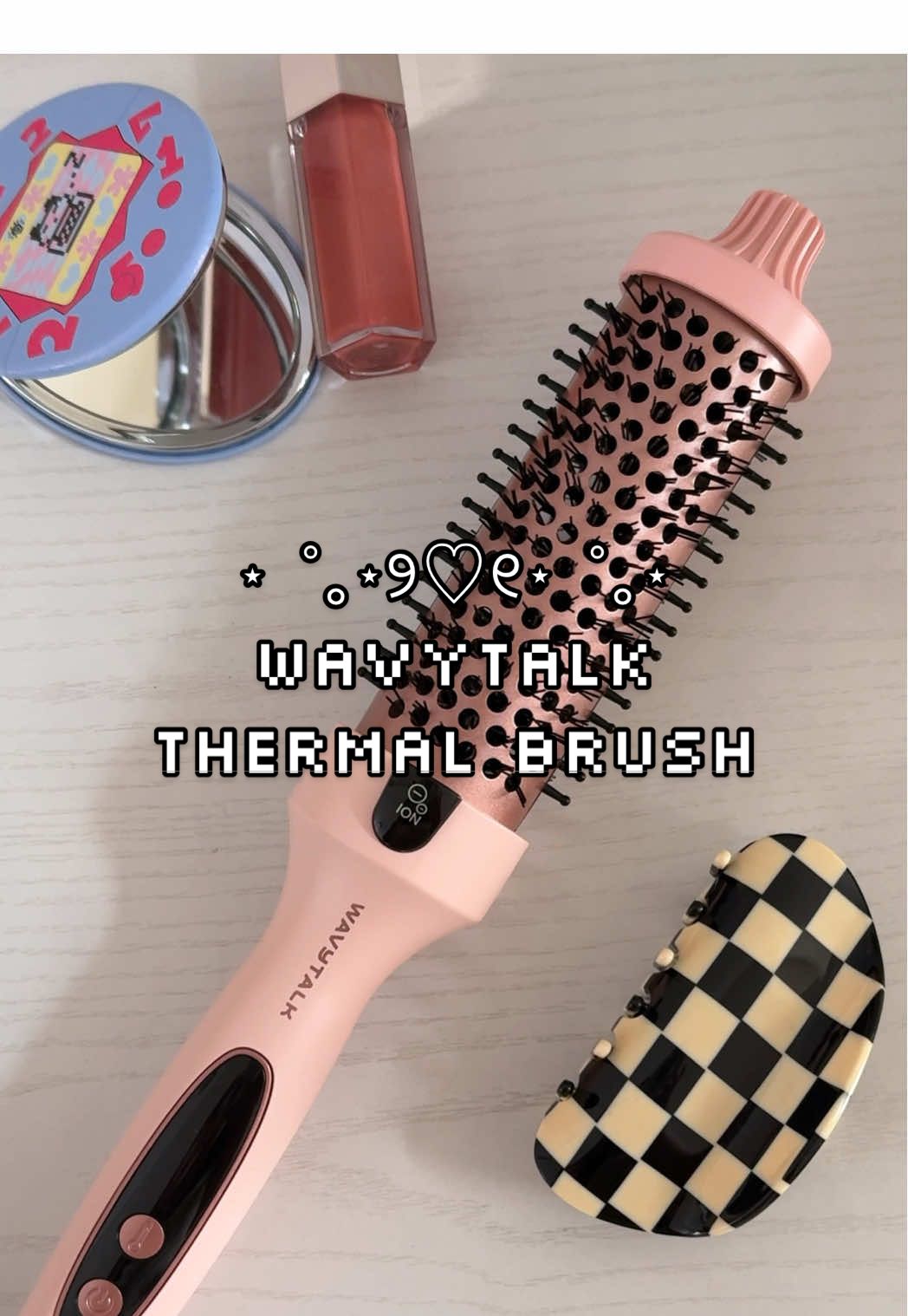 Just a girl and her Wavytalk brush.💅🏻 @wavytalkofficial  #wavytalk #thermalbrush #unboxing 