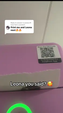 Replying to @ѕαѕυкє! || Leonas #1 toxic fan toxic fan  this is the only Leona print you’re getting #twistedwonderland #twst #twstコスプレ #disneytwistedwonderland #leonakingscholar 