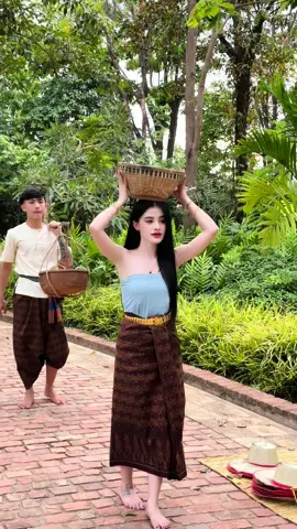សមអត់បងប្អូន🥹🩷 _________________________ #ខូសិនfeiix @Nimol Felix - ម៉ាក់អូនភូ 💕 