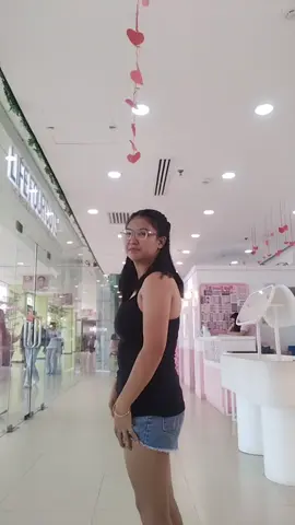 napilitan ka girl 🤣