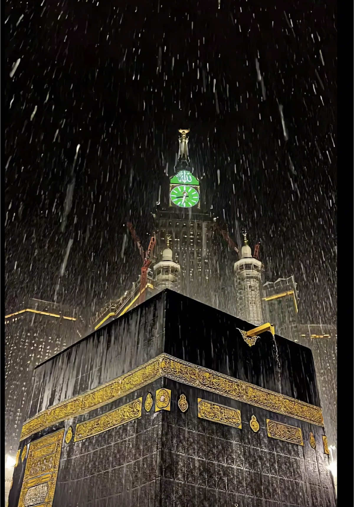 Every Muslim's Dream🕋 Rain+Prayer🤲🏾🕋 #haramain #umrah #eid2025 #haram #islam #muslim #islamic_video #kabah🕋 #CapCut 