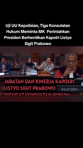 Tiga konsultan hukum mengajukan permohonan pengujian materi Pasal 11 ayat (2) dan Penjelasan Pasal 11 ayat (2) Undang-Undang Nomor 2 Tahun 2022 tentang Kepolisian Negara Republik Indonesia ke Mahkamah Konstitusi (MK). Para pemohon dalam petitumnya memohon kepada Mahkamah untuk memerintahkan Presiden Prabowo Subianto untuk mengusulkan pemberhentian Kepala Kepolisian Negara Republik Indonesia (Kapolri) Listyo Sigit Prabowo. #uukepolisian #mahkamahkonstitusi #kapolri #listyosigitprabowo #saldiisra #prabowo #gerindra #fyp 