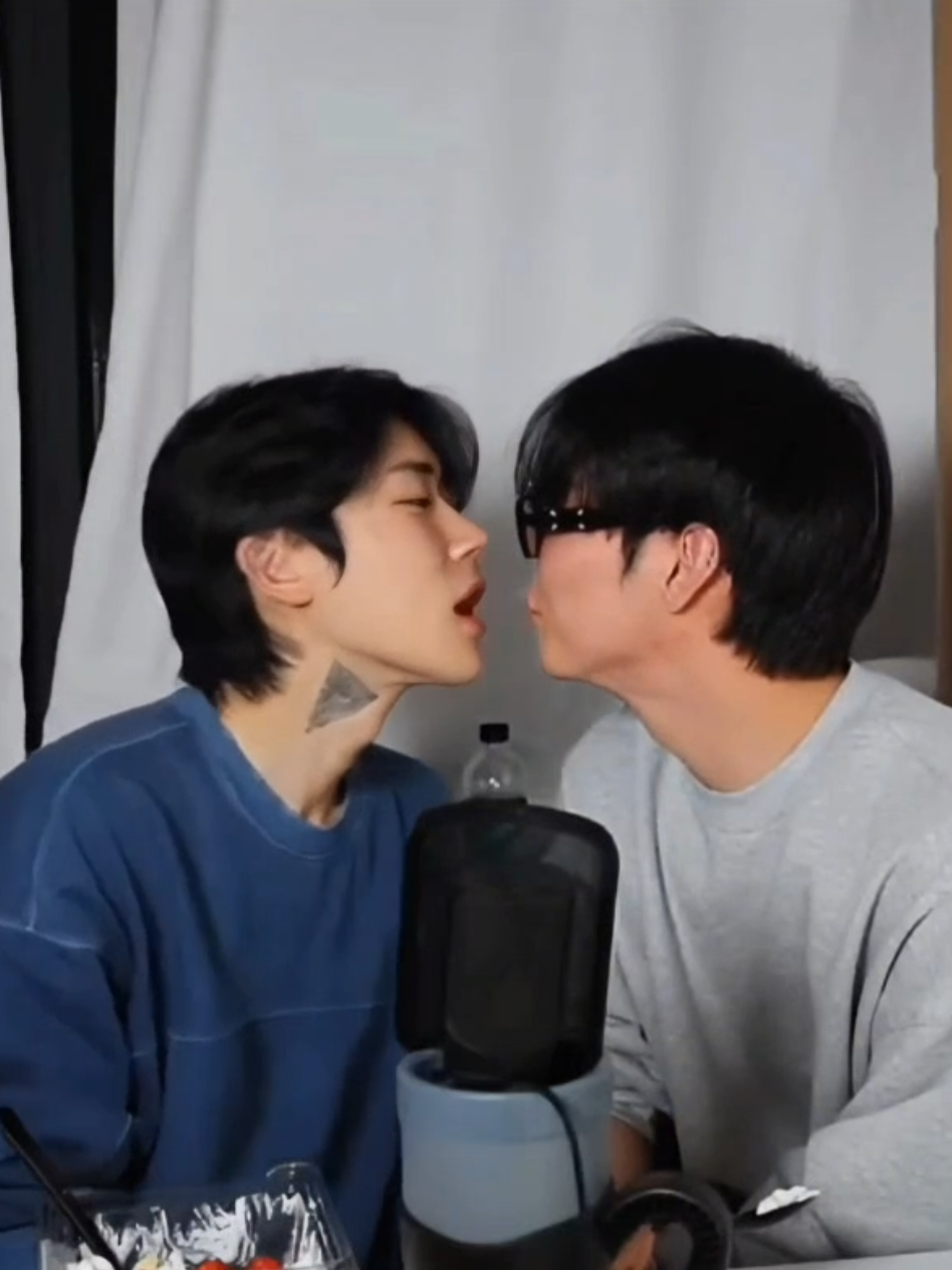 how nice to look at happinesss 🥰 #junseongho ##준성호 