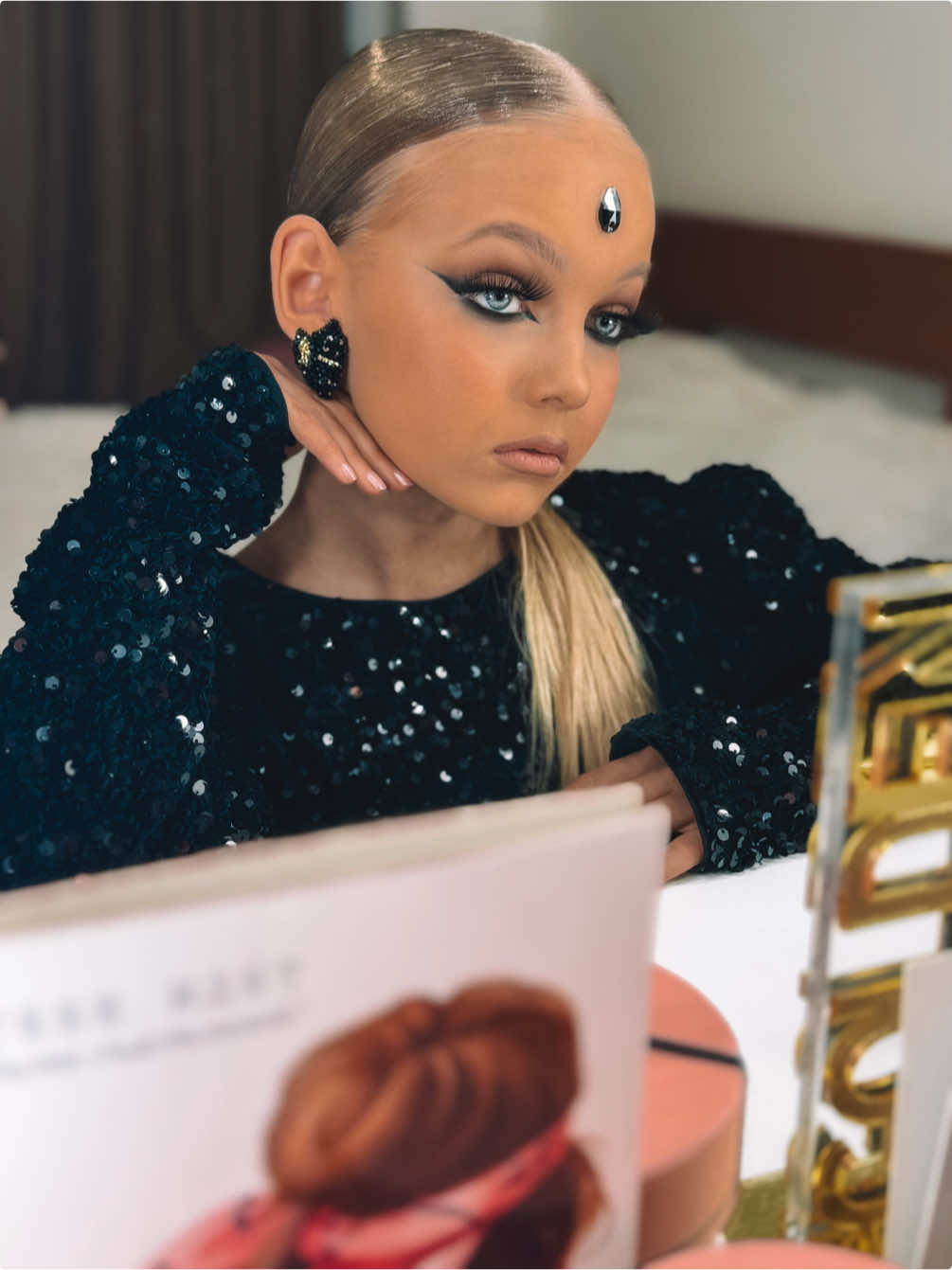 🖤🪄 #ballroomdancer#dancer#skyfall#adele#makeup#makeuptutorial#makeupideas#beauty#beautyblog#beautyblogger#styleblogger#styleblog#fashionblog#fashionblogger#sportblog#sportgirl#beforeandafter#ballroom#ballroomdance#бальныетанцы#jewelry#dancelife