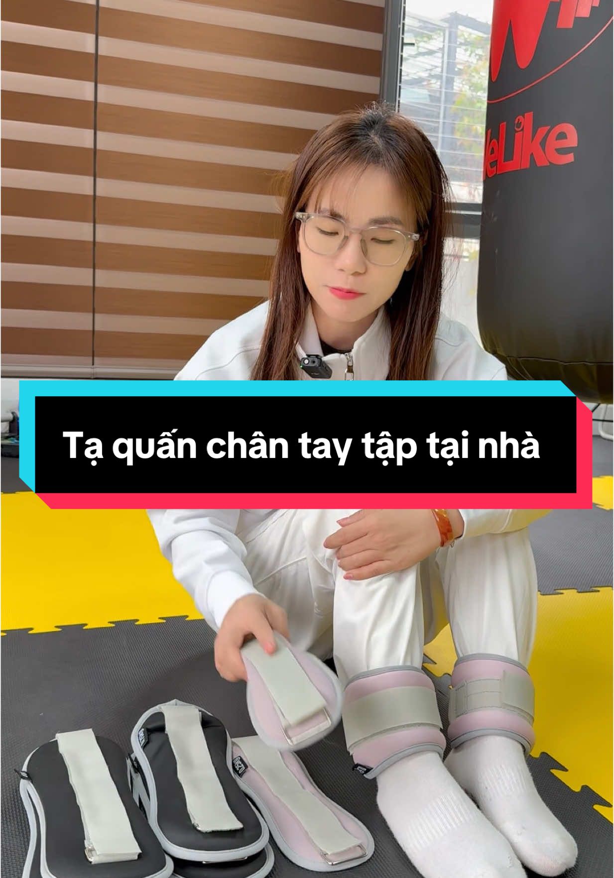 Tạ quấn chân tay tập tại nhà #yentranreview55555 #yentranreview #tạ #taquanchan #tachan #tatay #tataydigong #viral #tadeotay #tadeochan #tadeochanchaybo #tadeochantapluyen 