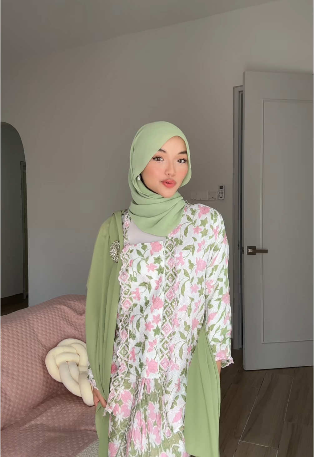 strawberry matcha themed 