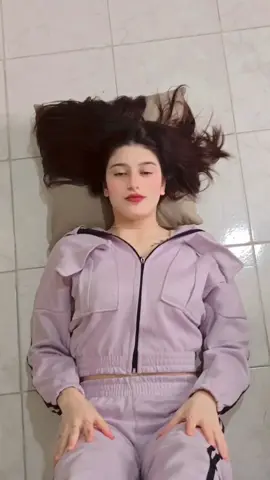 أنا نازل يا سعاد😂 #meme #memes #trend #foryou #fyp  @GoGO🦋👑 