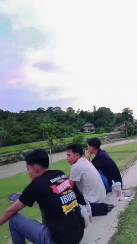 kajeutt ta Tarek rukok Lage biasa Lom...😃😃 #viralvideo #bendunganirigasi #pasukan_lumpur #fypp 