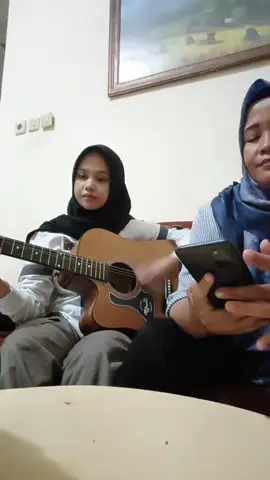 masih cinta-kotak #cover #gitar #fyp #duetbarengmama #duet #masihcinta #kotak #irene✿ 