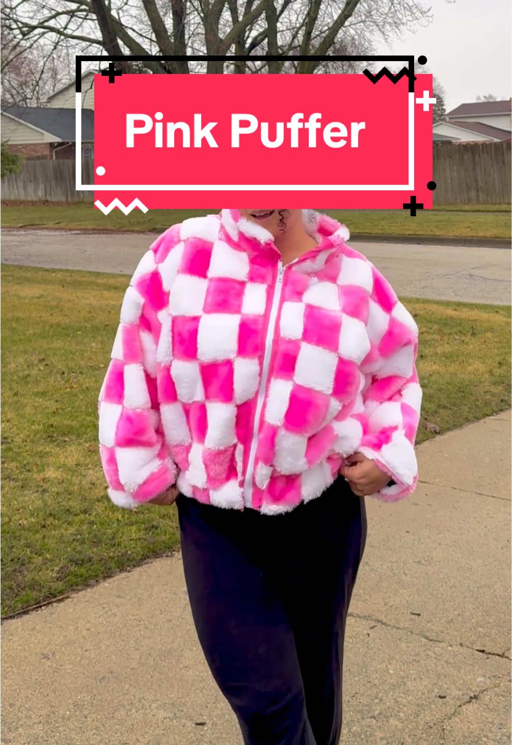 First try at making a puffy zip up & omg I’m obsessedddd💕  • • • • • • • #sewing #howtosew #pufferjacket #joannfabrics #allmine #checkered #upcycle #sewingtutorial #pink #cute #handmade #oneofakind #smallcreativebusiness #singersewingmachine