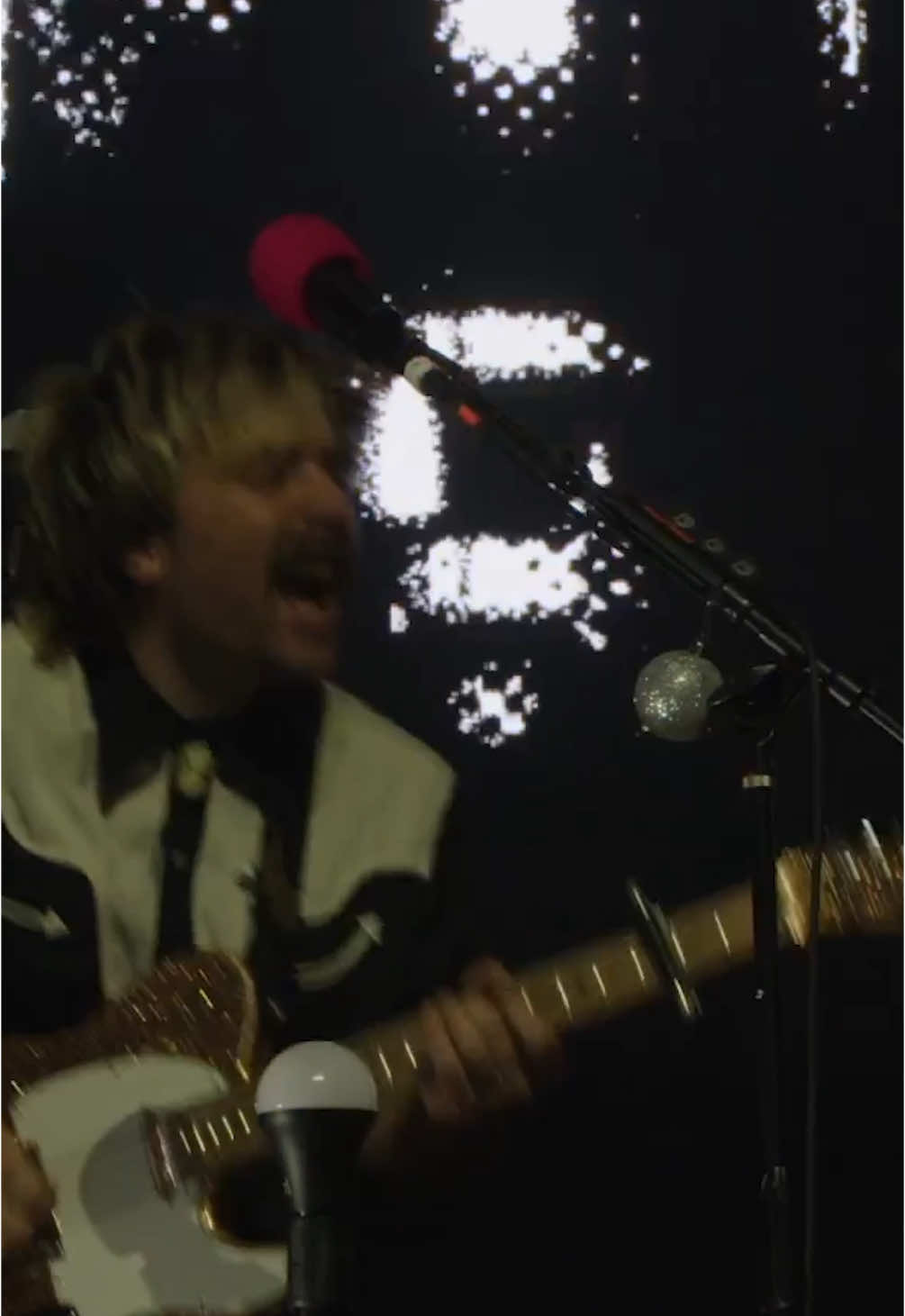 This one was special. Last video for a while. “Be Nice To Me” Live Link in bio #thefrontbottoms #tfblive #benicetome #champagnejam 