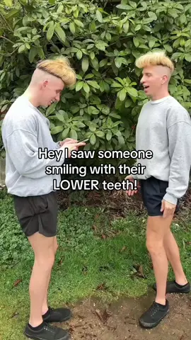 lower teeth smile