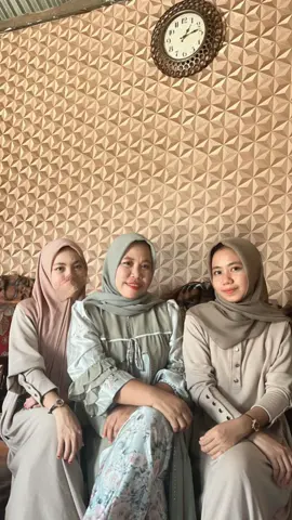kami sekeluarga mengucapkan minal aidzin walfaidzin #fypviralシ #fyppage 