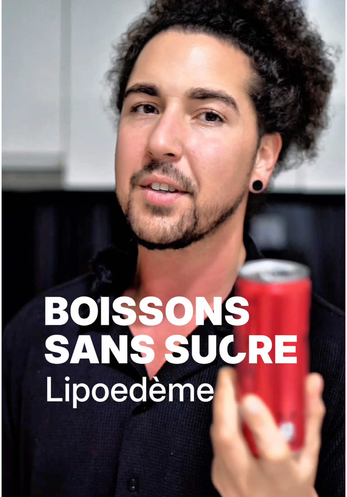 Voici ce qui arrive à votre lipoedème si vous consommez des boissons sans sucre. Les boissons sans sucre stimulent l’insuline dès la 1re gorgée, perturbent le microbiote en 7 jours, ralentissent la perte de poids dès 3 semaines et aggravent inflammation et rétention d’eau. À long terme, elles favorisent l’insulinorésistance et bloquent l’amélioration du lipoedème. #pertedepoids #hormones #maigrir #nutrition #bilansanguin #cortisol #stress #hypothyroidie #lipoedeme