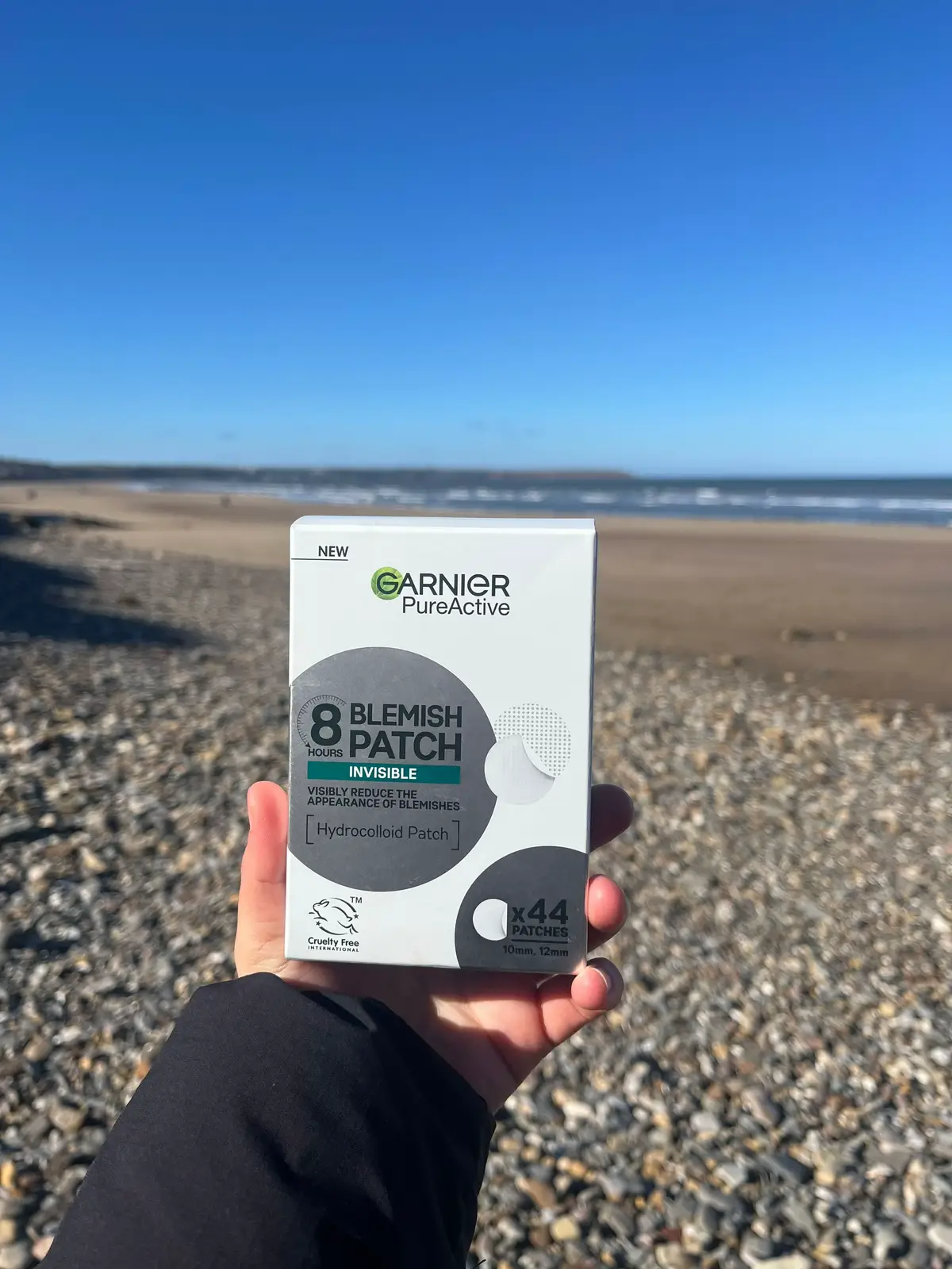 Huge thanks to @LOREALISTAR for sending me the Garnier Pure Active Blemish Patch! These hydrocolloid patches work wonders in just 8 hours, helping to visibly reduce blemishes while staying invisible on the skin. With 44 patches in two different sizes (10mm & 12mm), they’re perfect for tackling spots without irritation. I’ve been testing them out, and they’re super lightweight, comfortable to wear, and work great under makeup or overnight. If you’re looking for a fast and effective way to manage breakouts, I highly recommend these! Have you tried blemish patches before? Let me know your thoughts! @Garnier  #GarnierPureActive #BlemishPatch #garniersuperbrandday #SkincareRoutine #ClearSkin #HydrocolloidPatch #SkincareLover #AcneCare #GarnierSkincare #PimplePatch #LOREALISTAR #SpotsBeGone #ugcbeauty @Garnieruki #GarnierBlemishPatch #skincare #superdrugcustomercommunity 