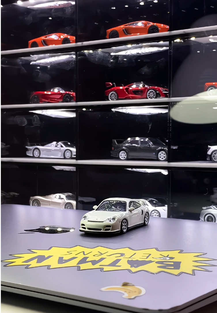 gt2 night #fyp #diecast #miniscale 