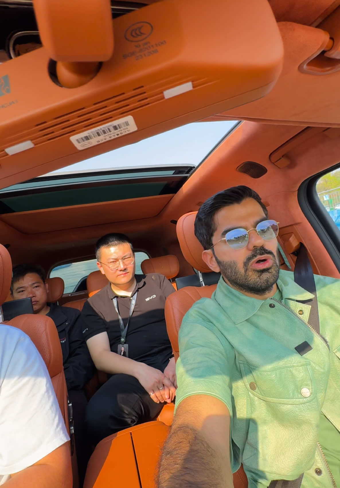 Chinaaaaaaaa الصين وسيارات بتسبح BYD