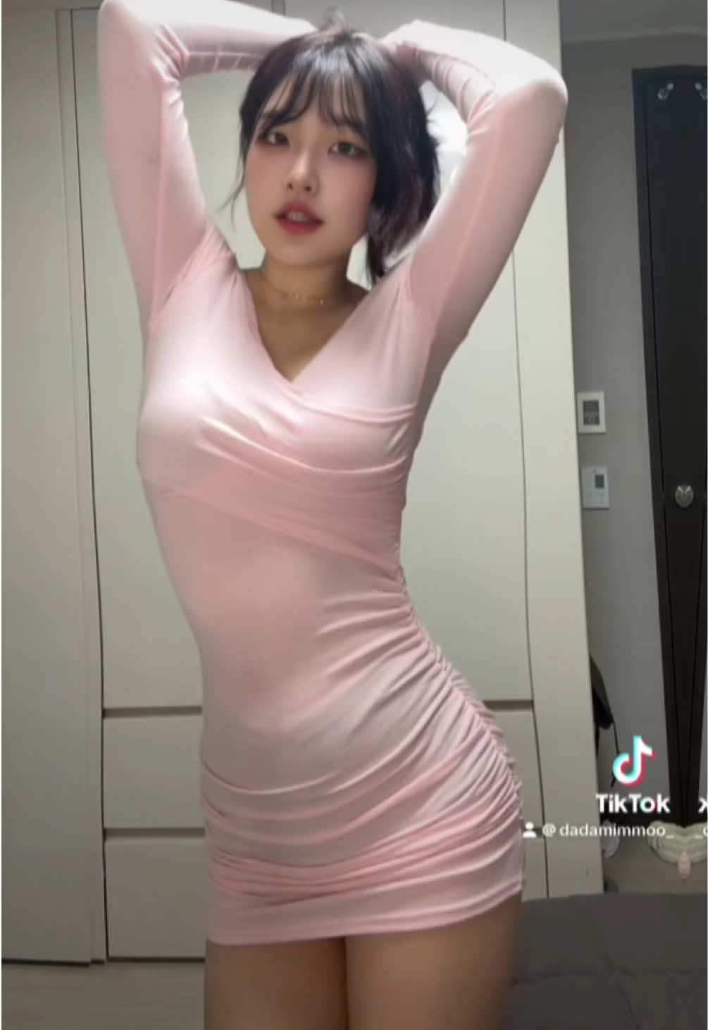ㅅ..뭔 온더 비치..? #fyp #foryoupage #tiktok #추천떠라 #추천 #ㅊㅊ #korean #koreangirl #dance #dancechallenge #댄스챌린지 #틱톡챌린지 