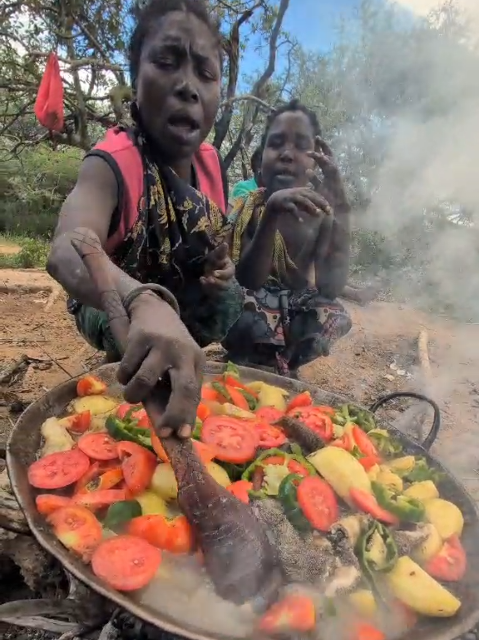 What??😲‼️ Amazing Cookie today, See beautiful Woman Enjoy Food #animals #african #culture 