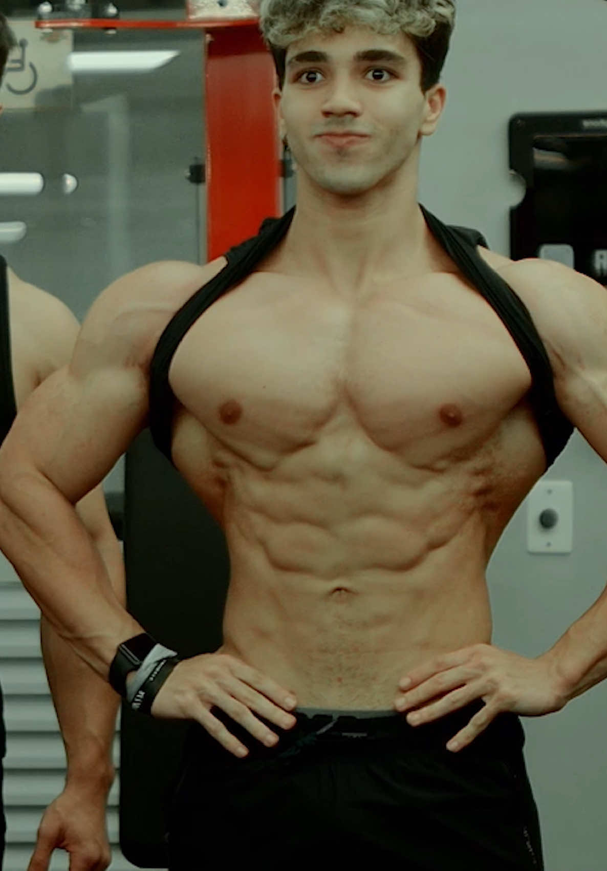 Você quer ser forte ou ter o shape?! #academia #motivational #edit 
