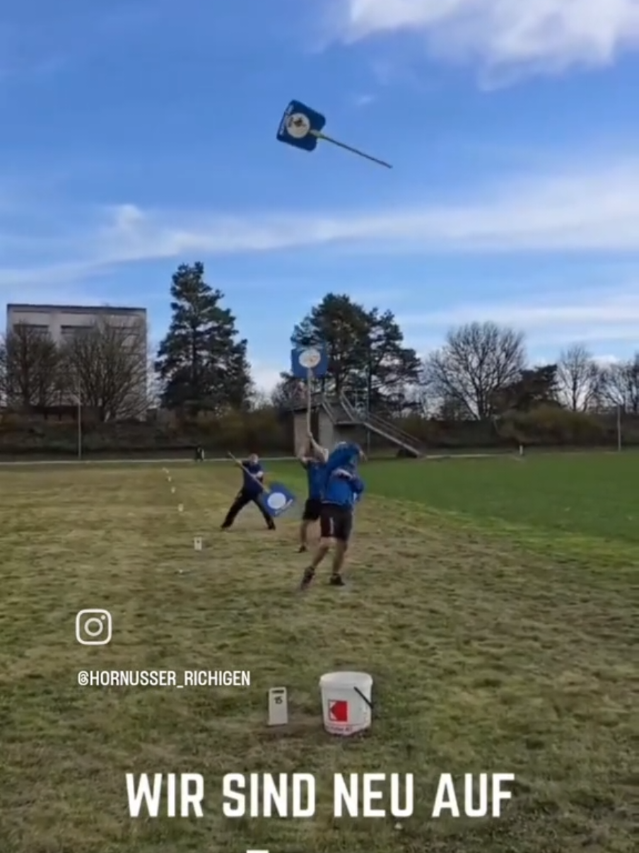 Die Hornusser Richigen sind neu auf Tiktok und Youtube! Wir freuen uns auf viele neue Zuschauer! #hornusserrichigen #team #hornussen #richigen #hornusserweg #ehv #mwhv #swissgolf #swissbaseball #golf #baseball #sport 