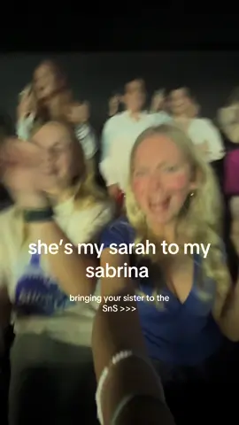 bringing your sister to the short n sweet tour 🥰🥰🥰  We love the Carpenter sisters 💛💛💛 @Sabrina Carpenter @Team Sabrina @Sarah Carpenter   #fyp #foryou #sabrinacarpenter #shortnsweettour #shortnsweet #shortandsweet #shortnsweetcopenhagen #copenhagenshortnsweet 