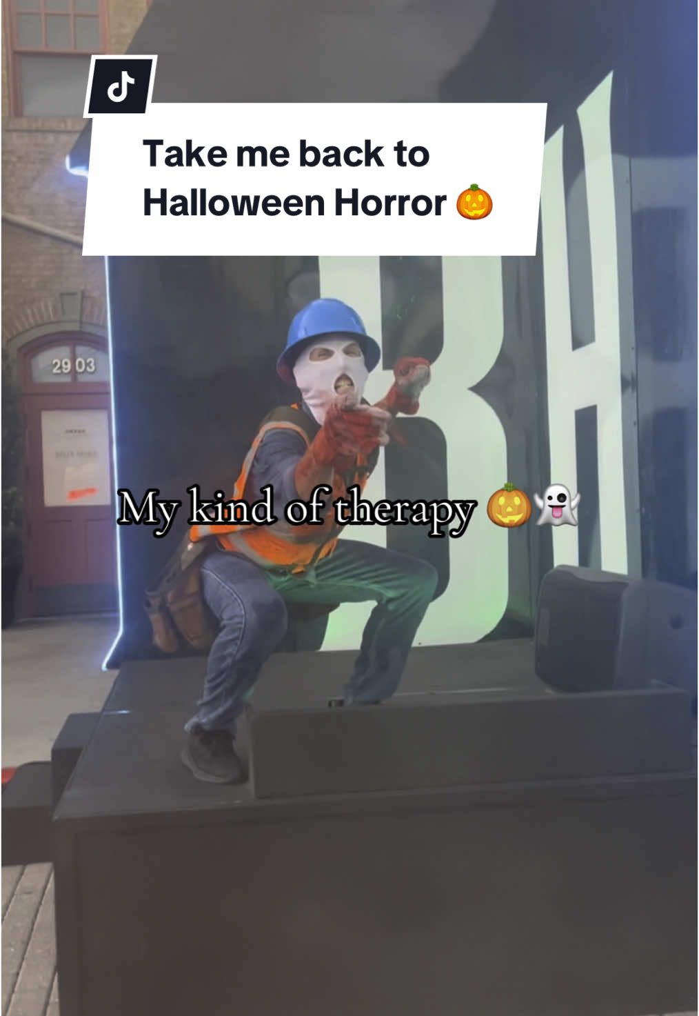 Halloween horror has my heart ❤️🎃👻  #halloweenhorror #halloweenhorrornightsorlando #halloweenhorrornights #ghostface #michaelmyers #blumhouse #horrornights 