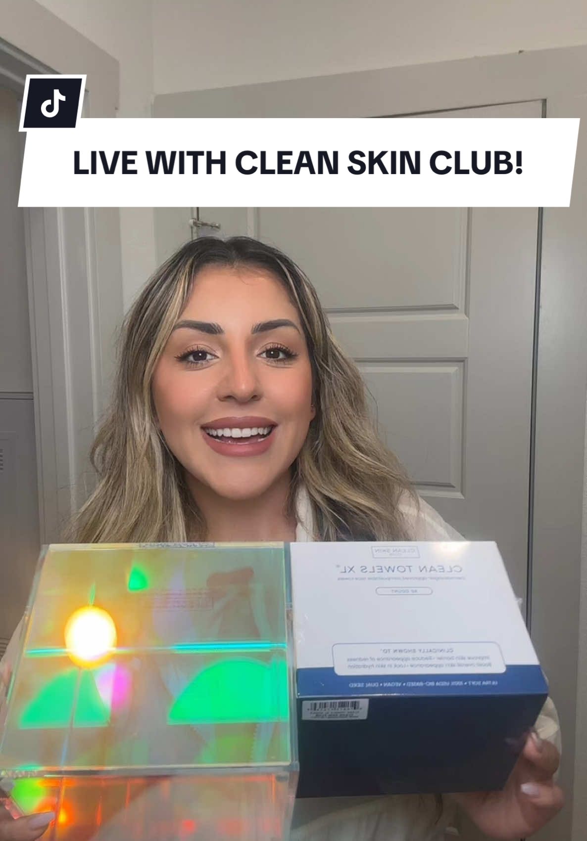 Live at 5 PM EST, 4 PM CST on @Clean Skin Club page!! Snatch these up for a flash sale of $12 and the NEW PRISM BOX. A giveaway will be during the live ❤️❤️❤️❤️❤️. #cleanskincare #cleanskinclub #cleanskinclubtowels 