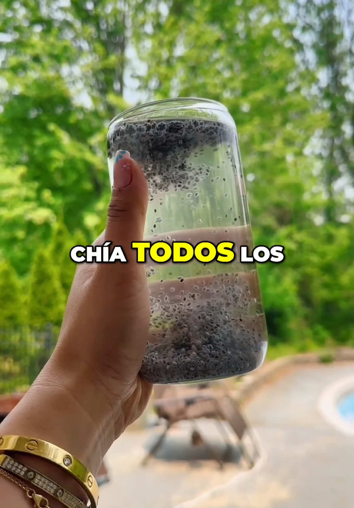 Si una mujer bebiese agua de coco todos los dias Guárdalo y compártelo con alguien que te importe🍍 #salud #consejos #vidasana #nutricion #frutas 